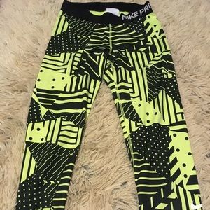 Green Nike Pro Capri Leggings